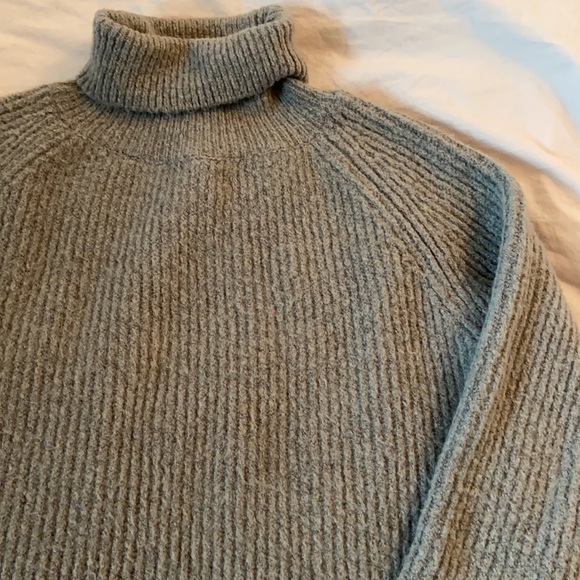 OAK AND FORT / NOUL Grey Turtleneck Sweater - Picture 2 of 5